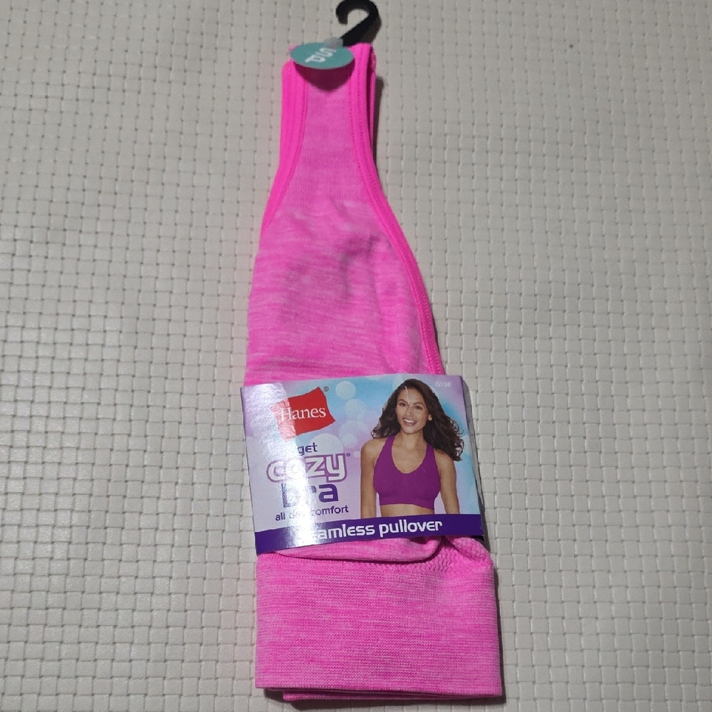 NWT Hanes Get Cozy Bra‎ All Day Comfort Vibrant Pink Seamless Bra Small
